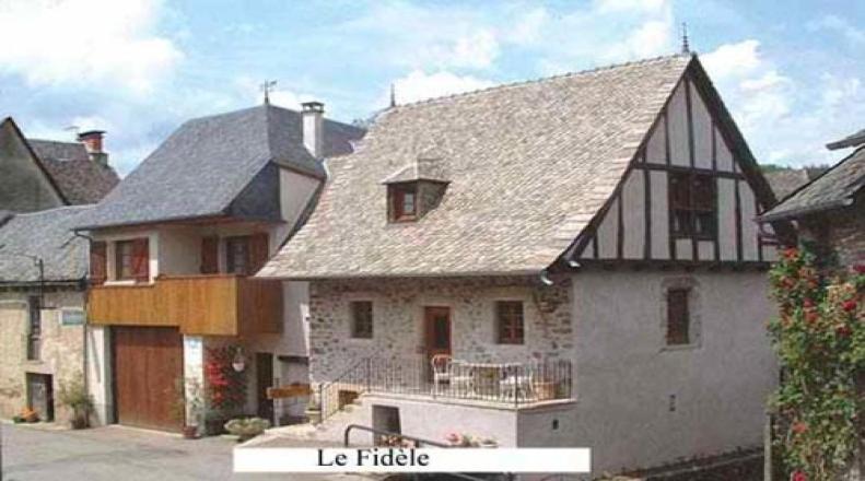 Saint-Chamant Le Fidele Bed & Breakfast エクステリア 写真